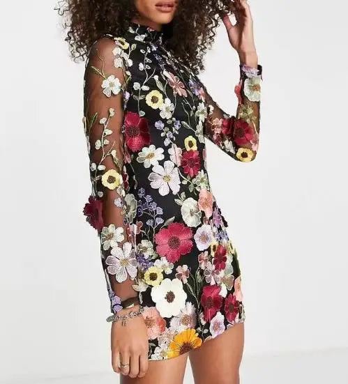 Dolores - Vestido floral tridimensional